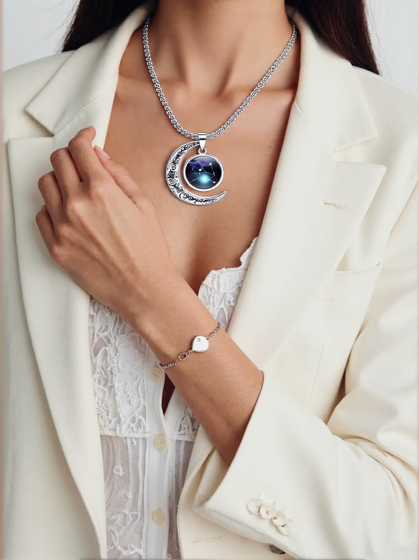 Collana con ciondolo in pietra di luna con guardiano lunare dei 12 segni zodiacali del 2025