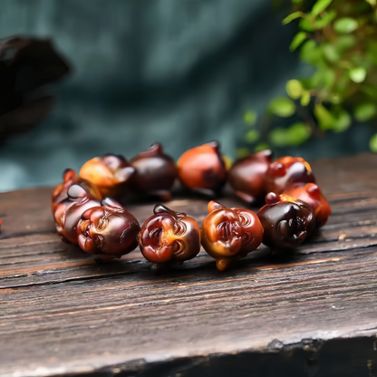 Perles bouddhistes faites main avec ambre gris | Bijoux de guérison naturels rouge cerise pour la paix mentale et l'équilibre spirituel